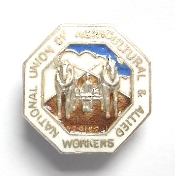 National Union of Agricultural & Allied Workers Chieveley 1975 silver badge
