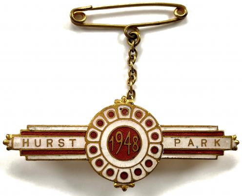 1948 Hurst Park Racecourse horse racing club badge No 370.