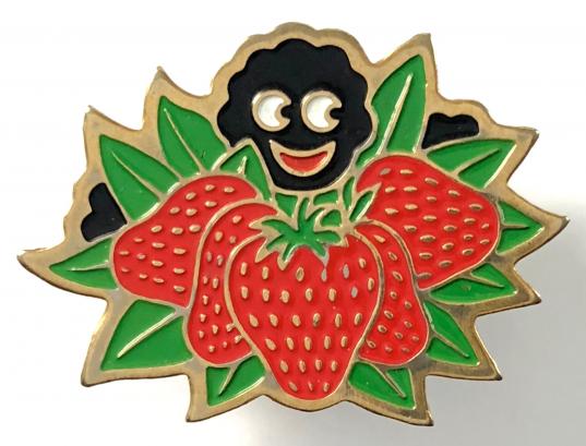 Robertsons c1980 Golly strawberry fruit badge variant without bubble finish