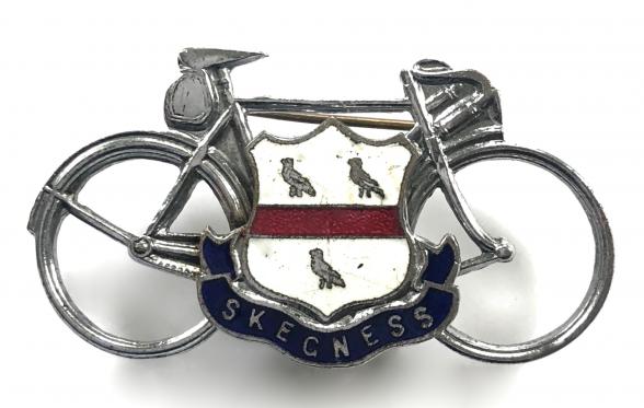 Cyclists Touring Skegness town souvenir vintage bicycle badge