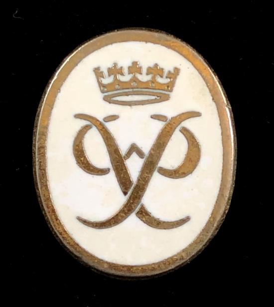 Duke of Edinburghs gold award badge H.W.MILLER