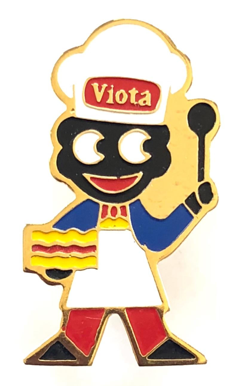 Robertsons 1980 Golly Baker Viota cake products advertising badge