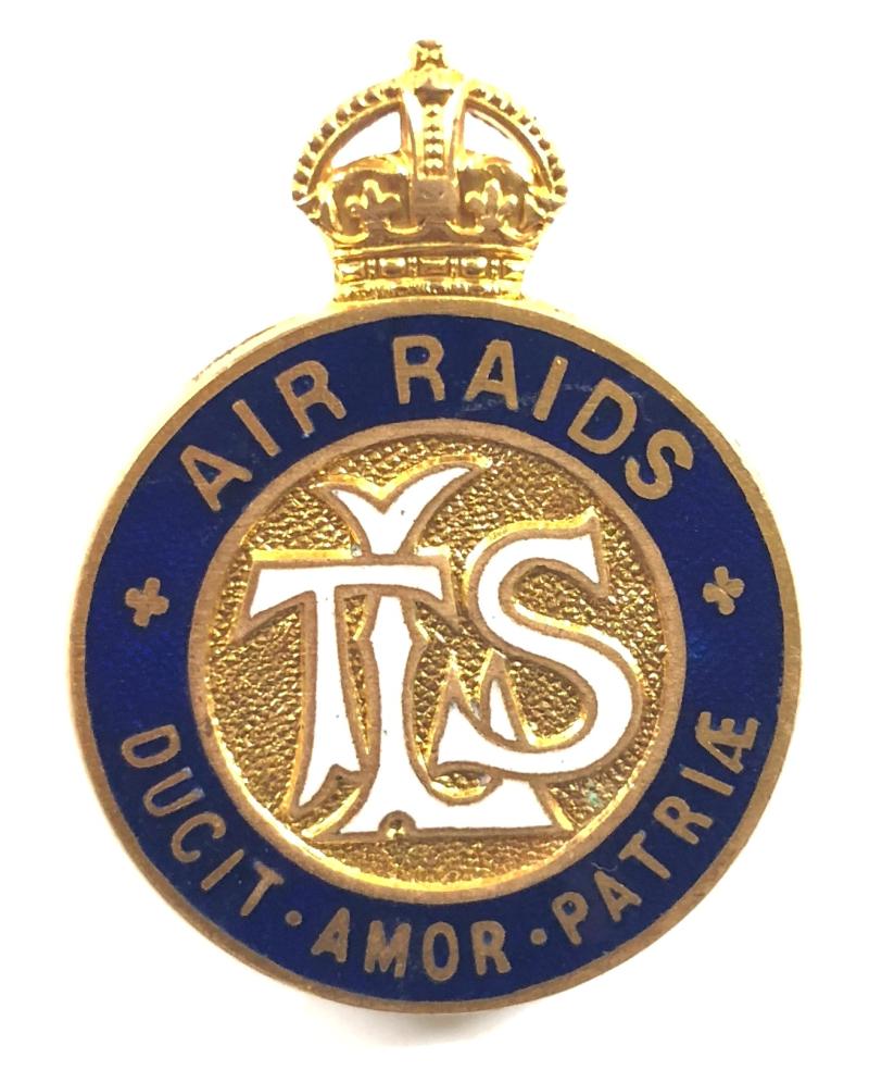 WW1 London Telephone Service Air Raids GPO award badge