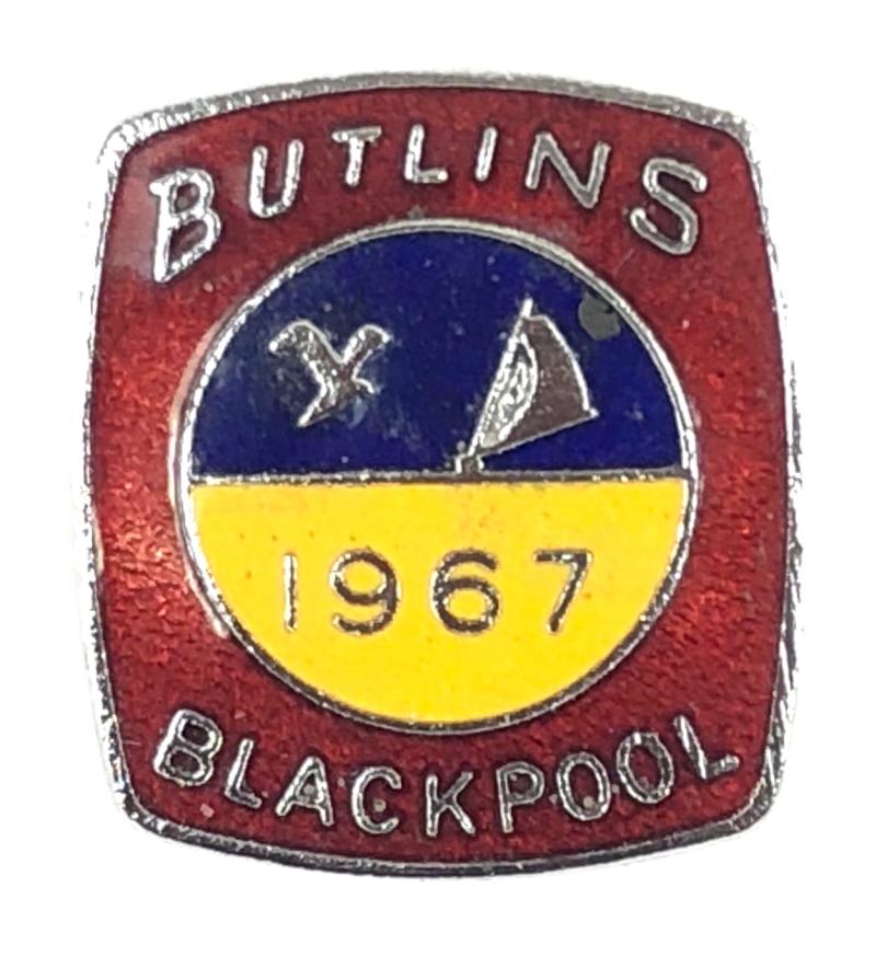 Butlins 1967 Blackpool holiday camp bird & yacht badge