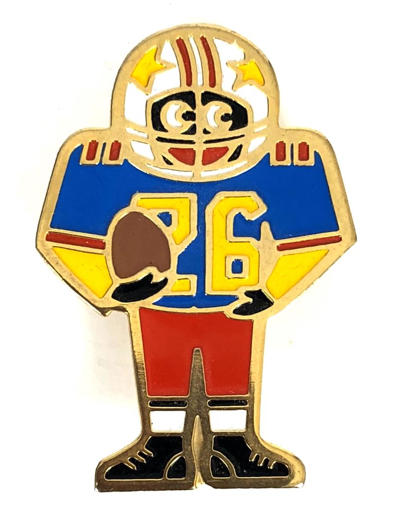 Robertsons 1980 Golly American Footballer acrylic advertising badge